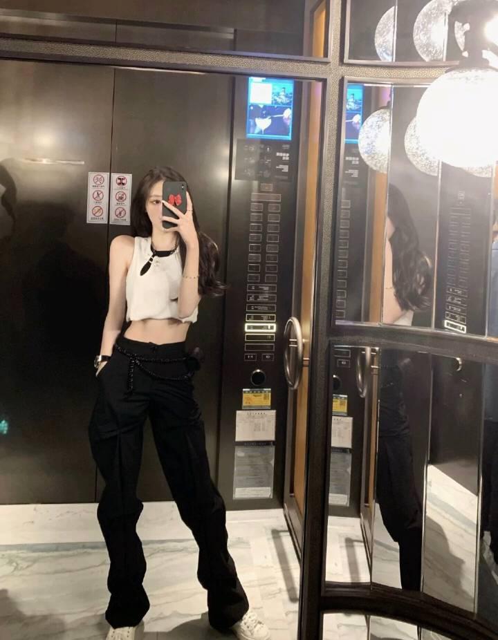 1米7的高挑美女，非常不错